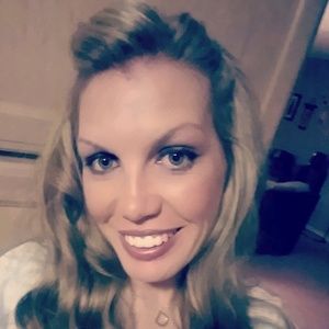 Meet your Posher, Angie